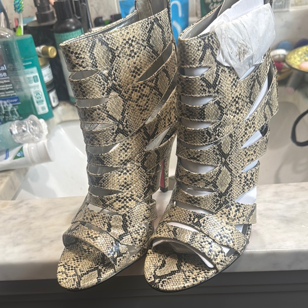 Apple bottom shoes